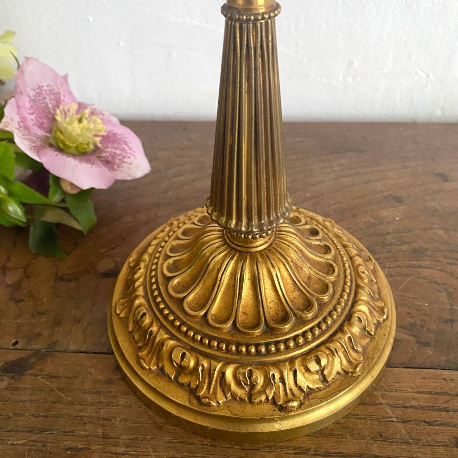 Pair of 5-light candlesticks in gilded metal, Classic style.