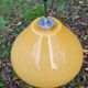 Suspension opaline vintage couleur moutarde