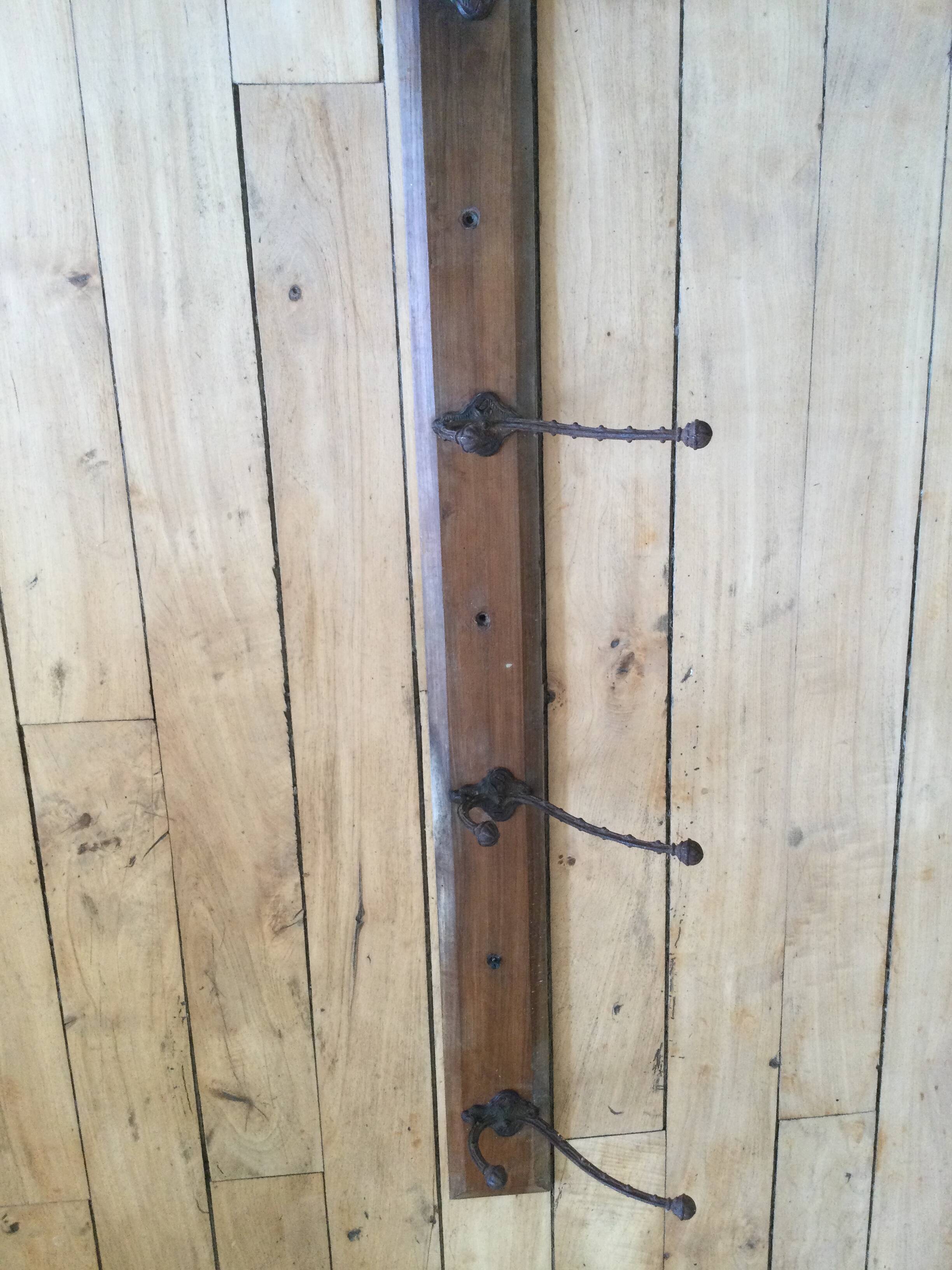Porte manteau ancien bois et fonte