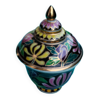 Thailand porcelain pot