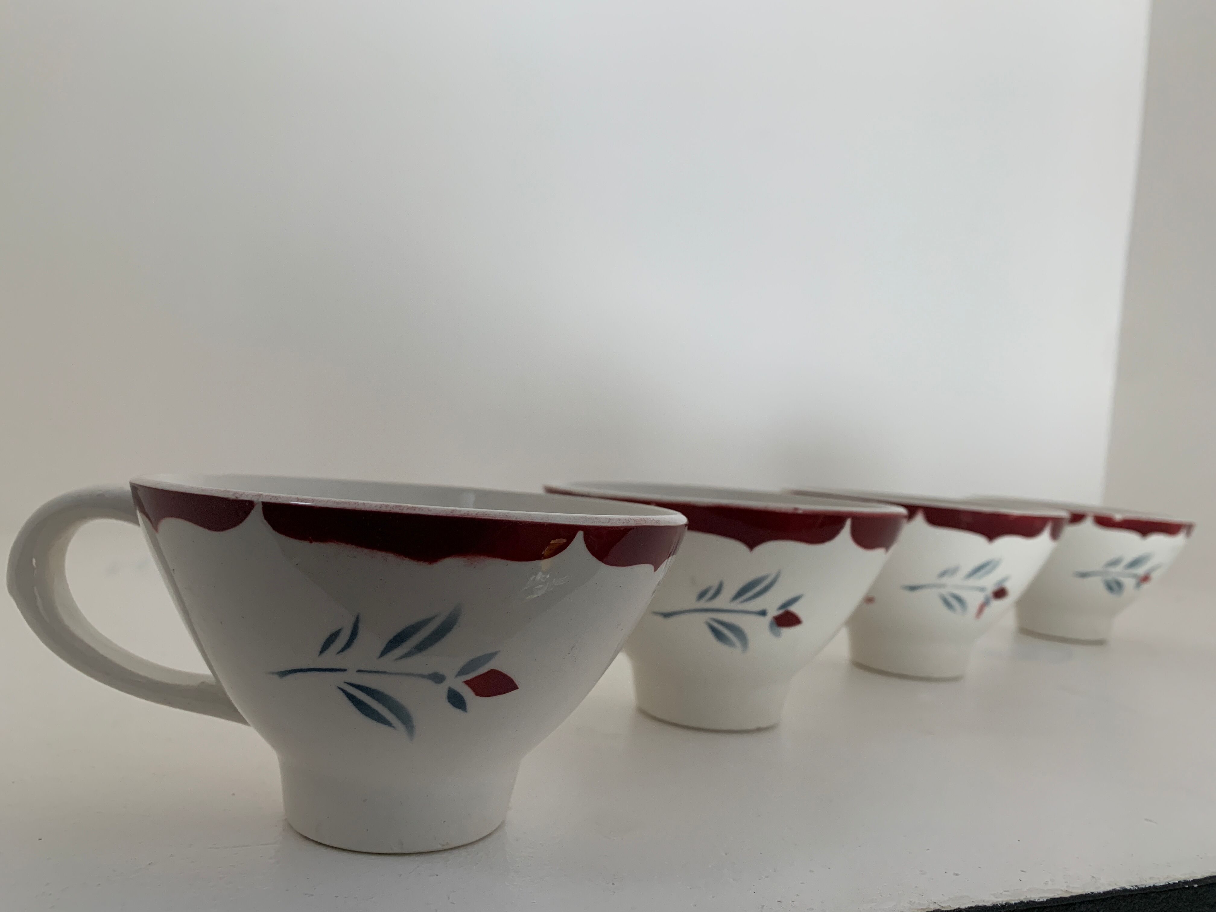4 coffee cups old Moulin des Loups, France