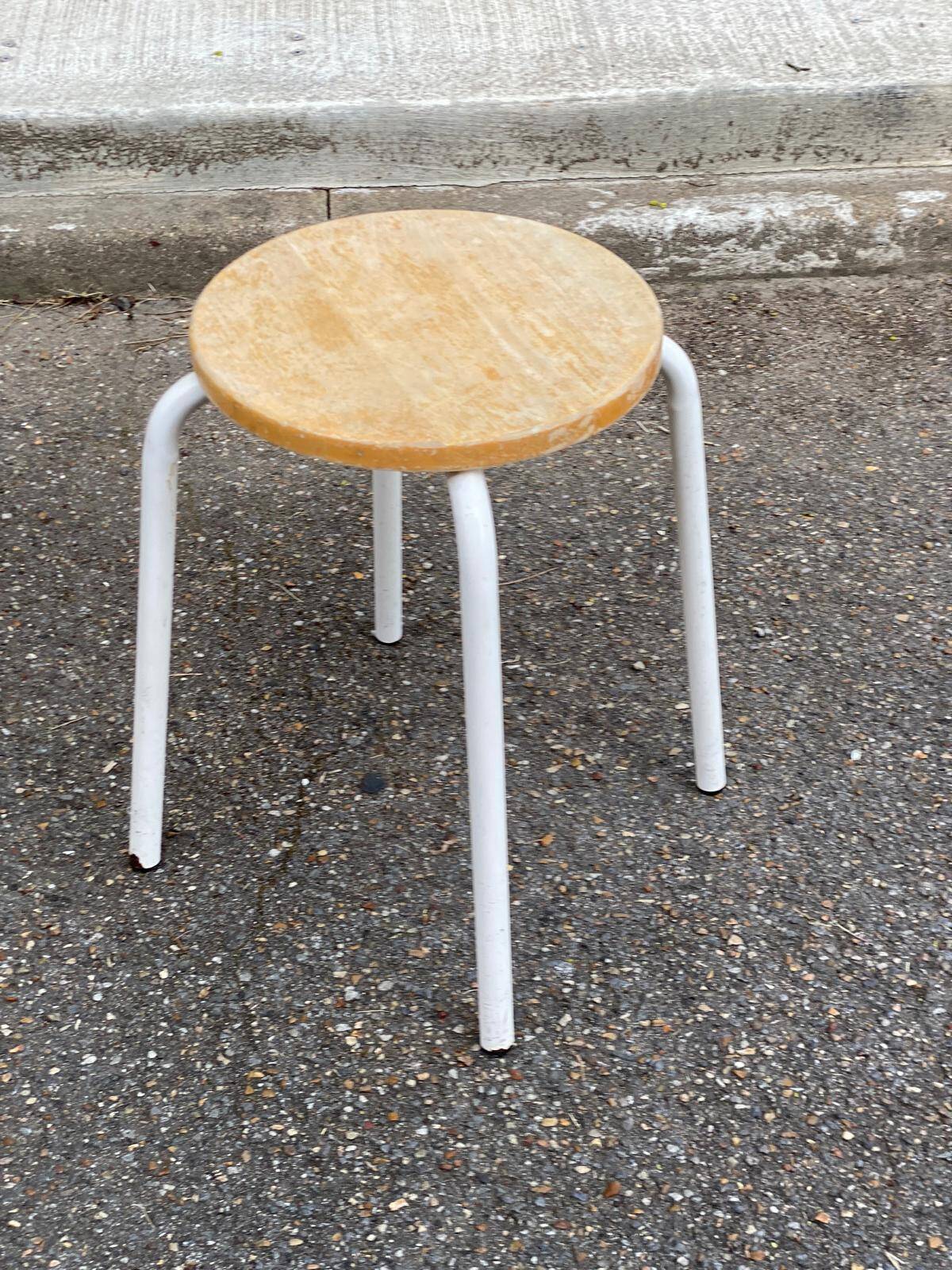 Scandinavian round stool in solid wood and white steel 1980 45cm