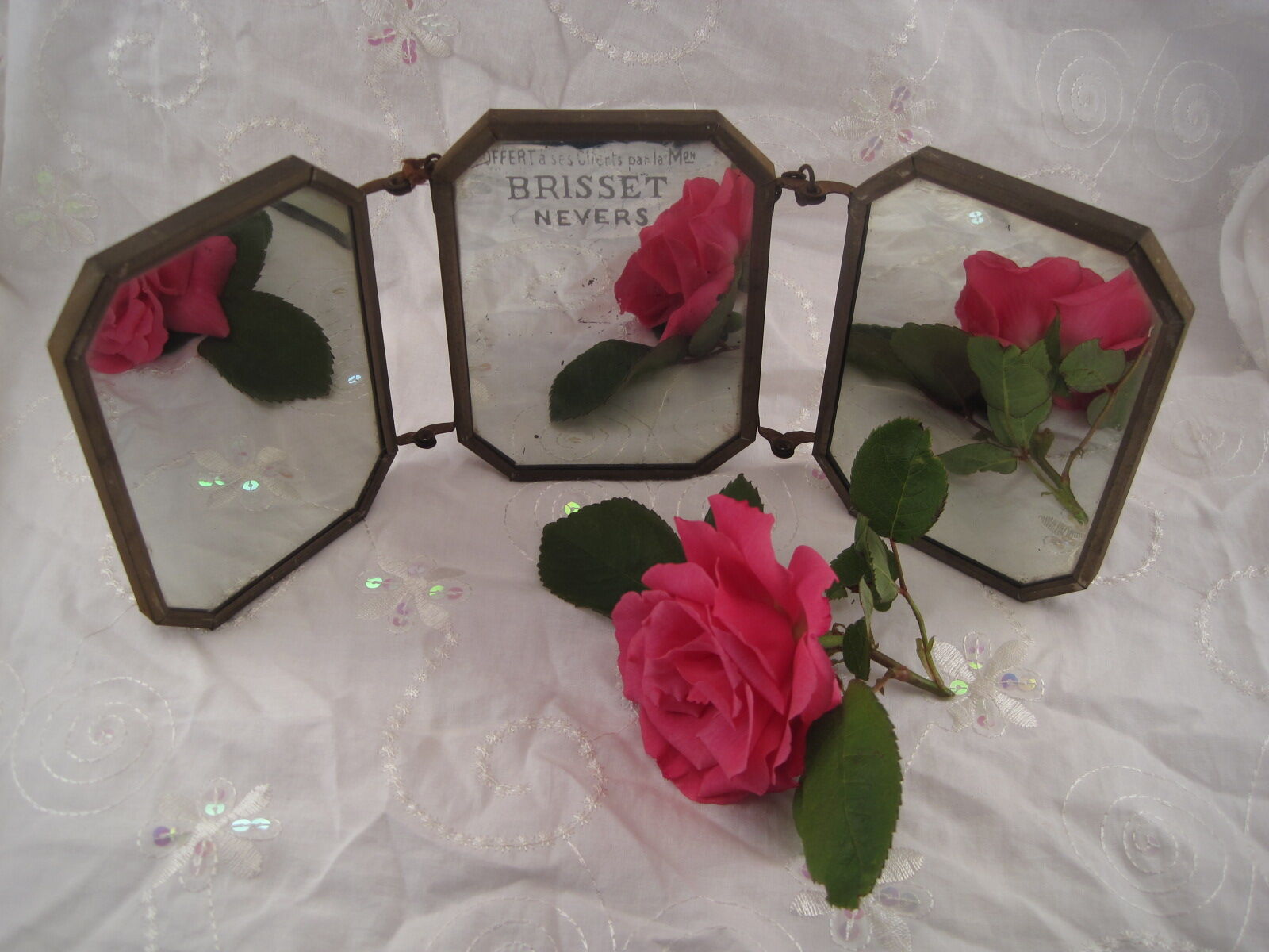 Triptych mirror of travel pocket lithographs p.b paris deposited around 1900