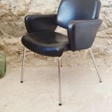 Black vintage conference chair, chrome feet
