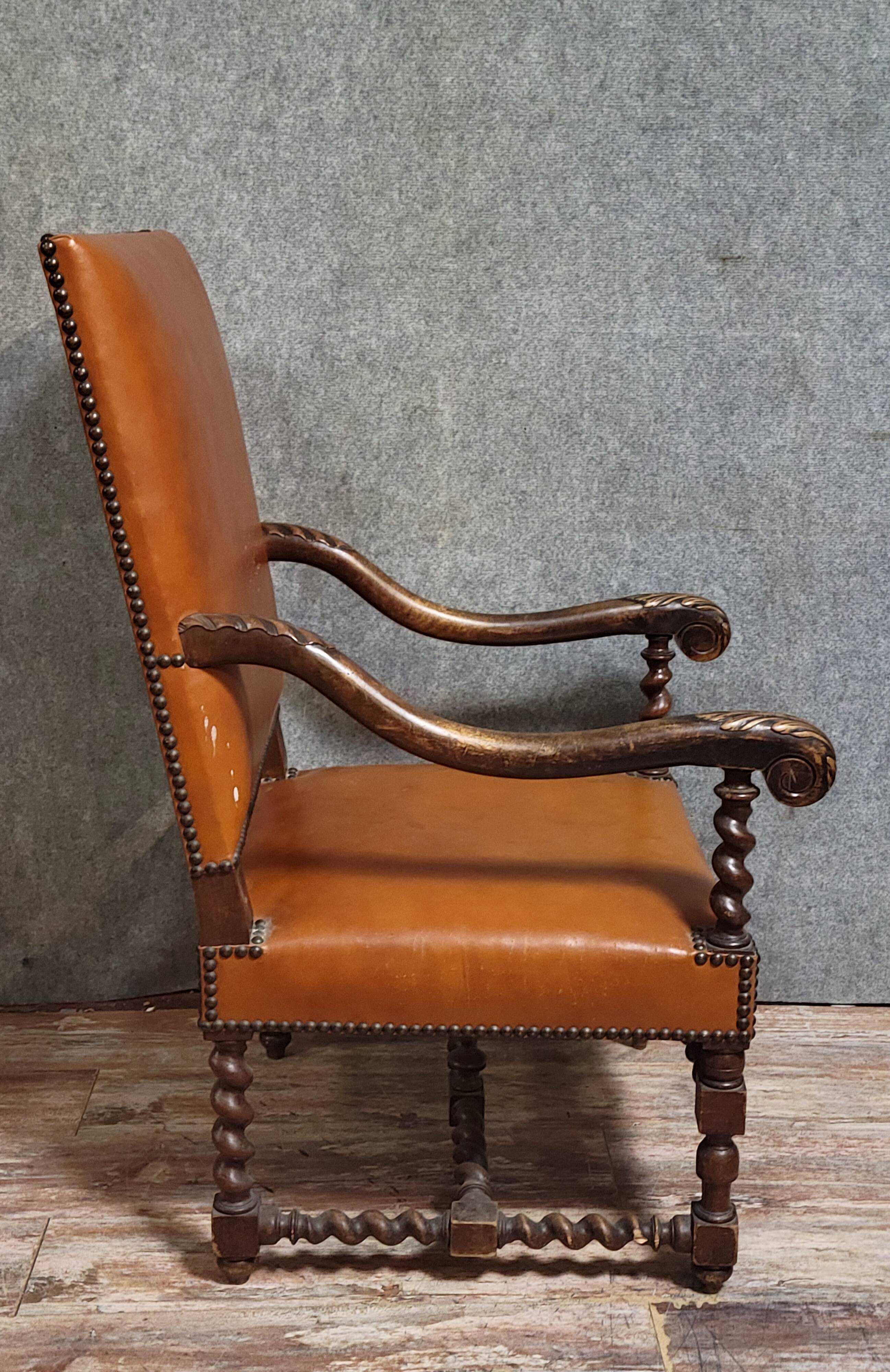 Important antique Louis XIII style office chair, 19th century
