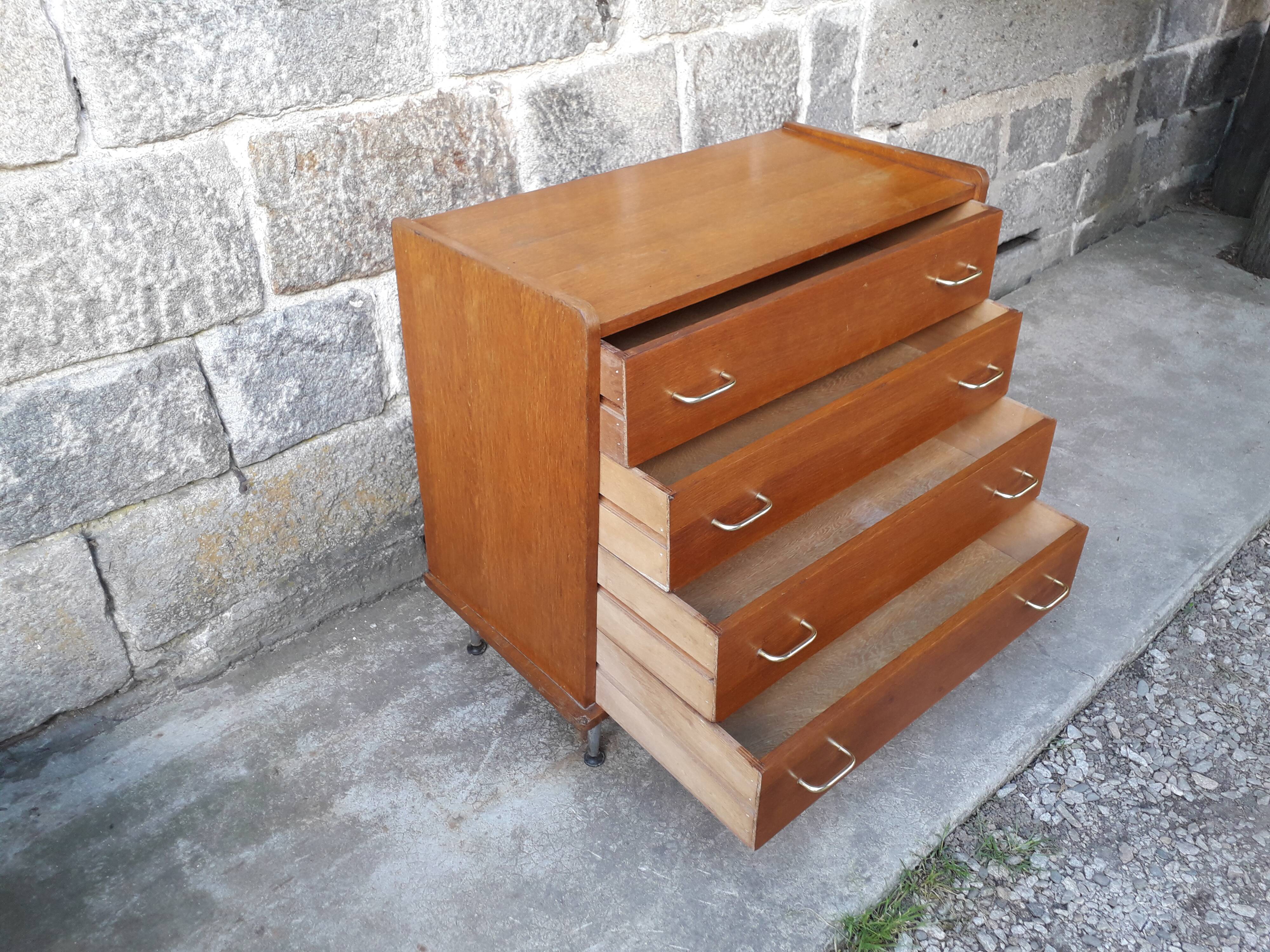 Commode vintage