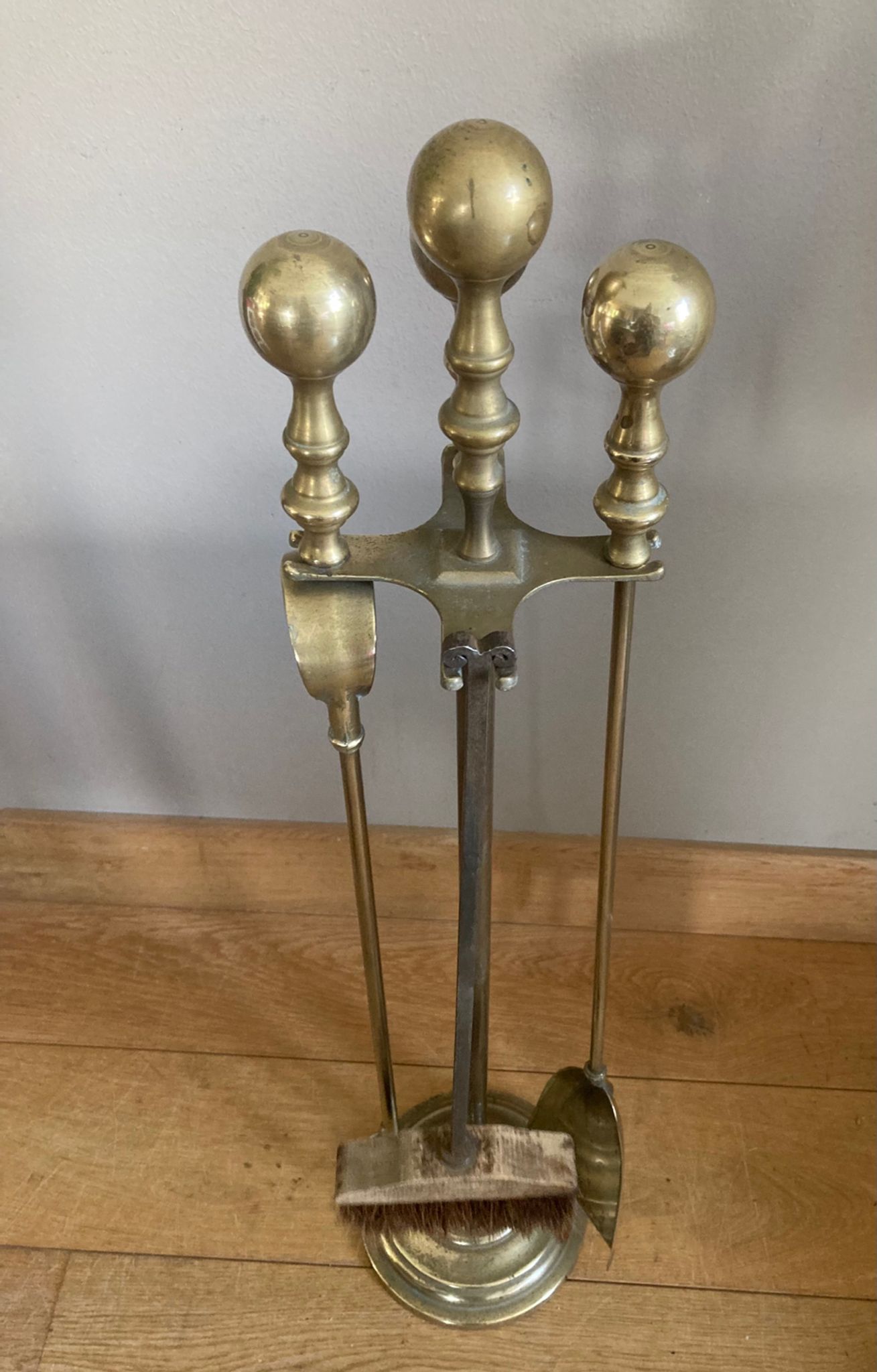 Servant of brass fireplace period mid-twentieth century, Pic shovel, claw pliers ..