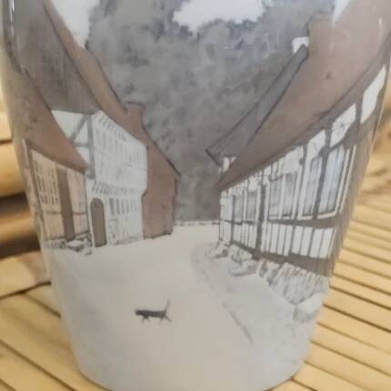 Vase vintage en porcelaine Bing & Grondahl décor vieux Arrhus au chat noir - Danemark années 70