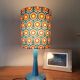 lampe à poser bois bleu, imprimé graphisme fleurs style vintage