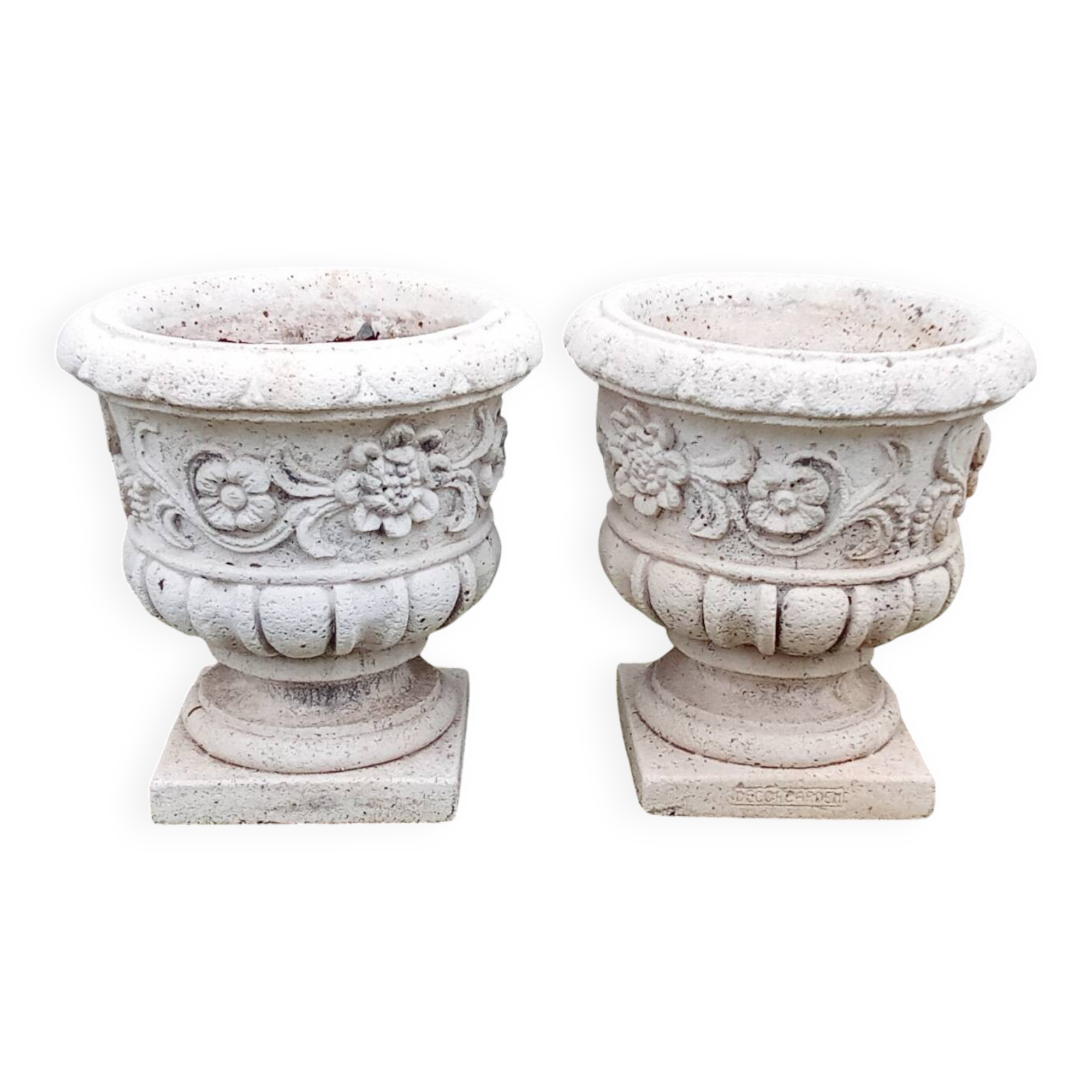Pair of Medici planters with floral decoration