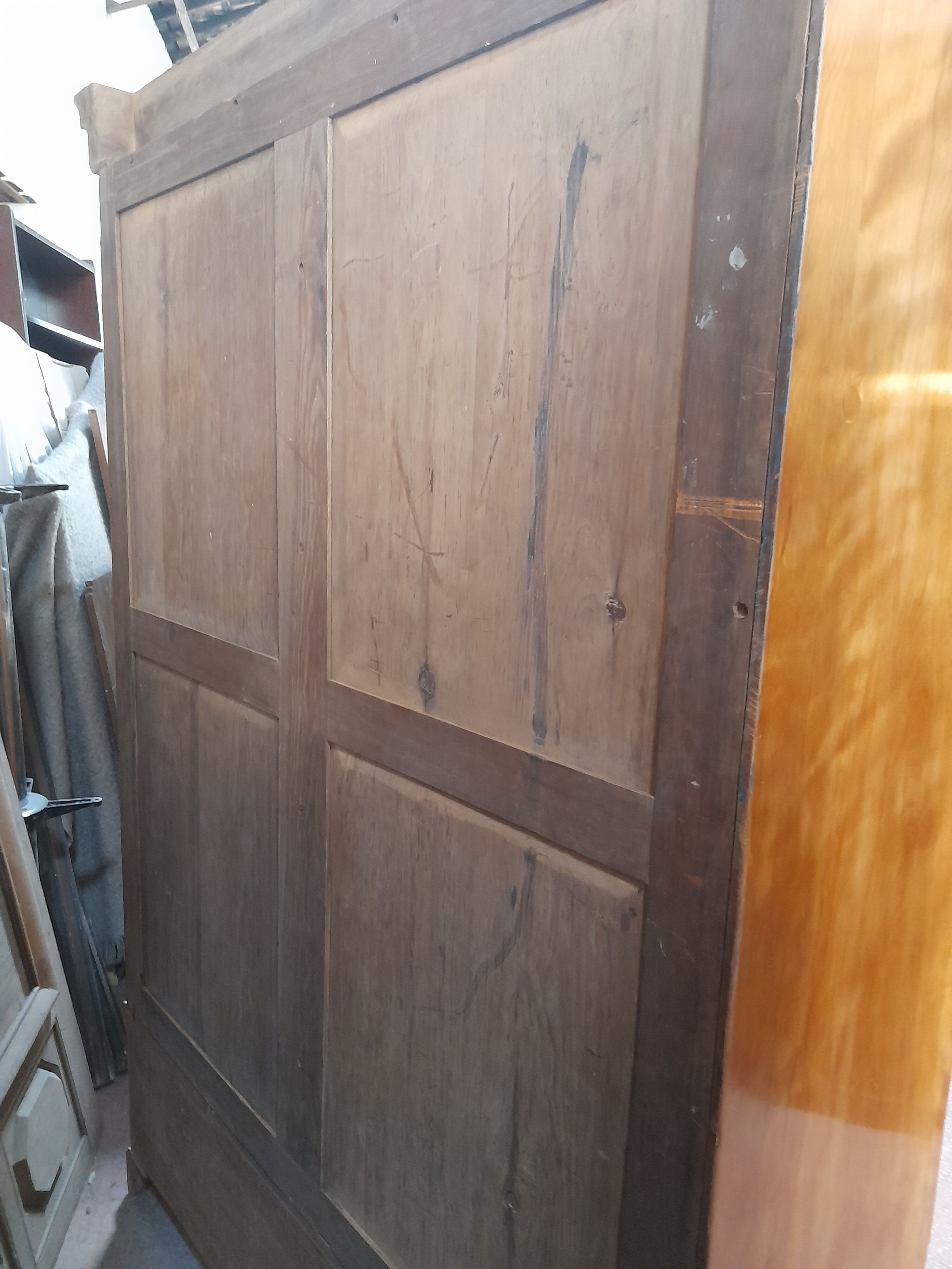 Armoire