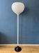 Lampadaire vintage blanc style Guzzini Space Age Mid-Century