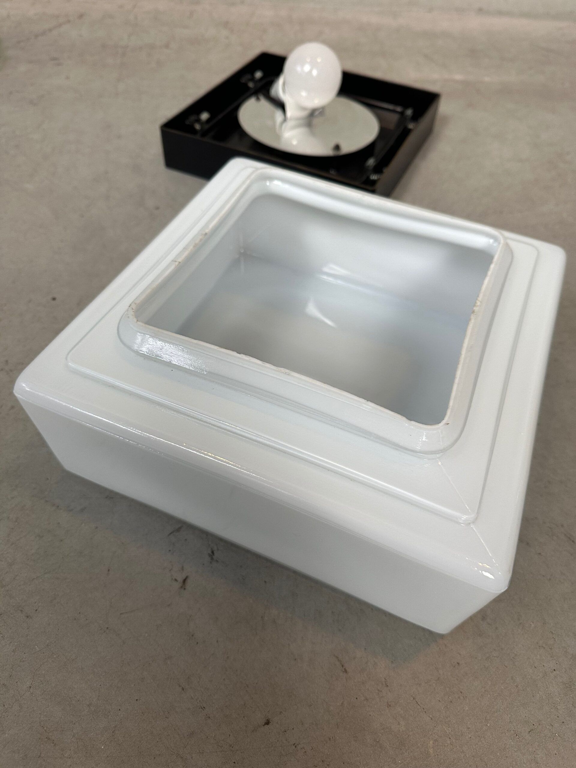 Vintage ceiling lamp – bakelite and opaline