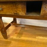 Bressane XVIII walnut table, 2 pulls, a drawer.