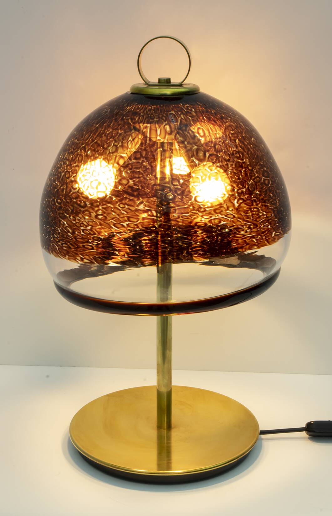 Leucos Mid-Century Modern Italian Murano Glass and Brass Table Lamp, 1970s