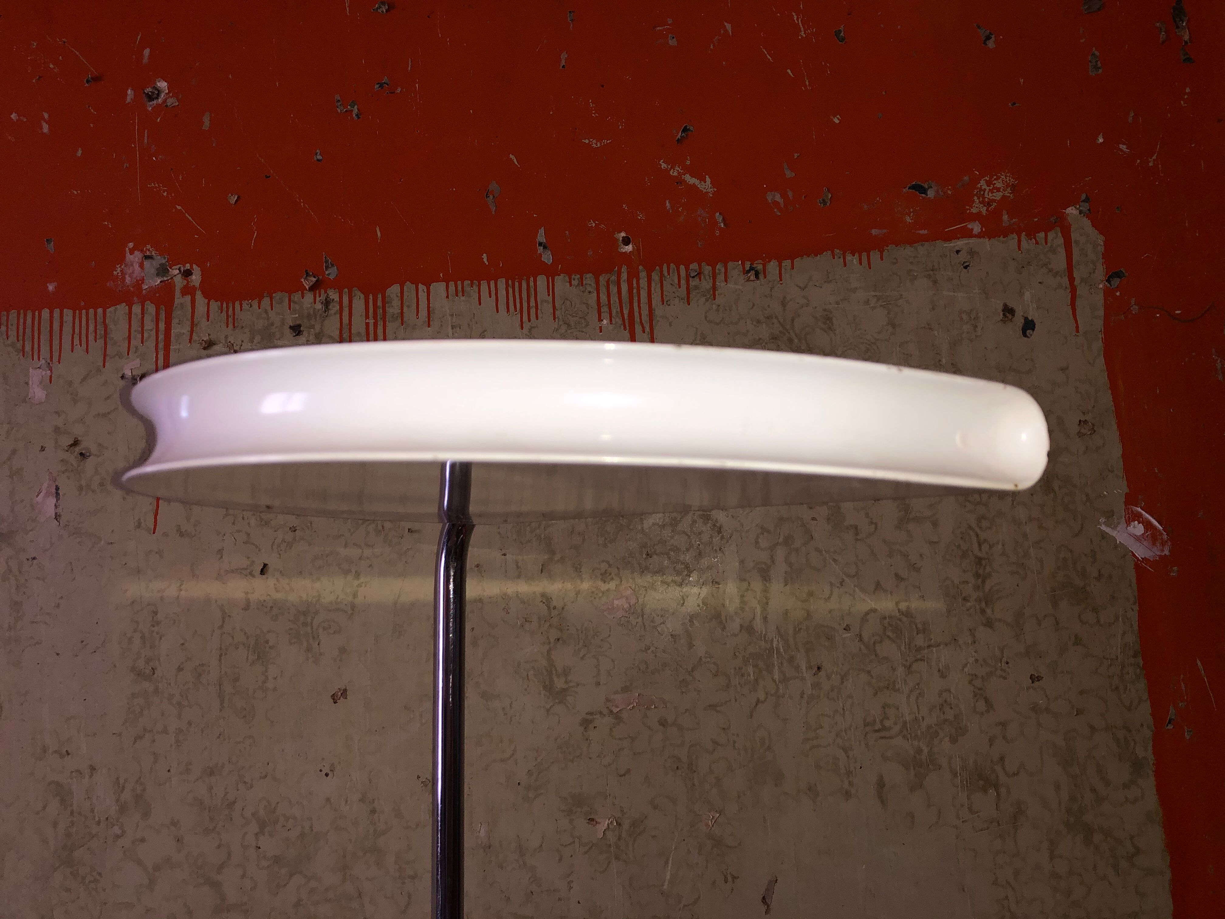 Halogen lamppost Bruno Gecchelin model Mezzaluna editor Skipper 1970