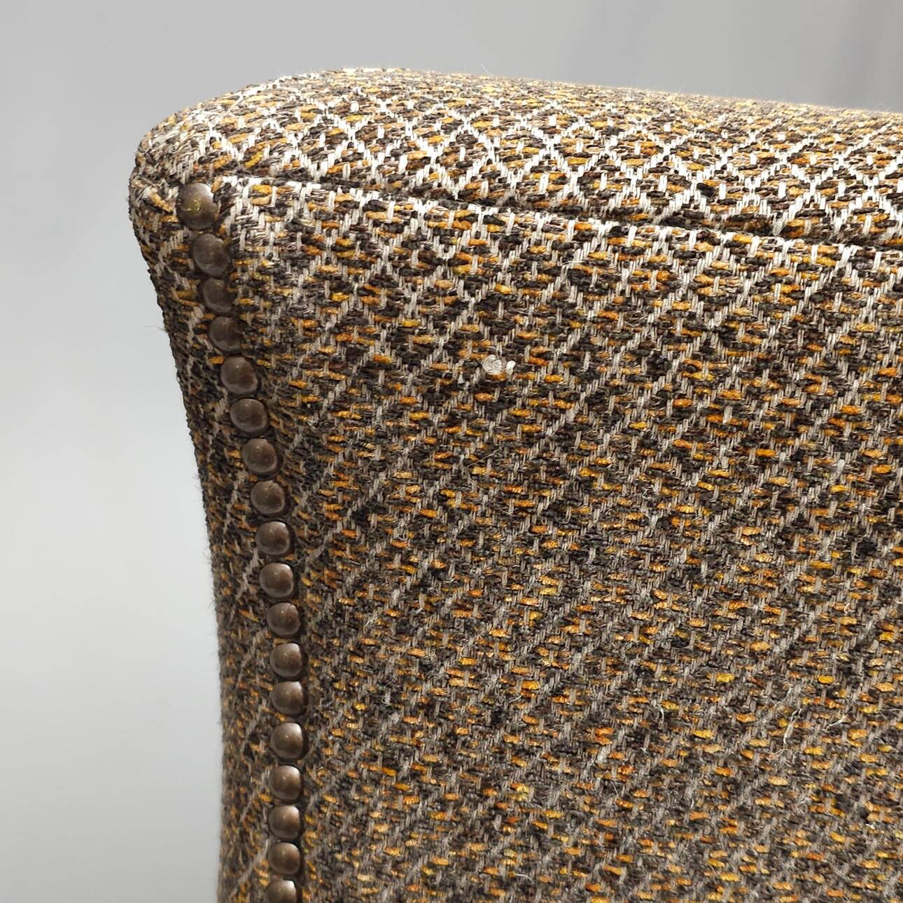 Contemporary club chair