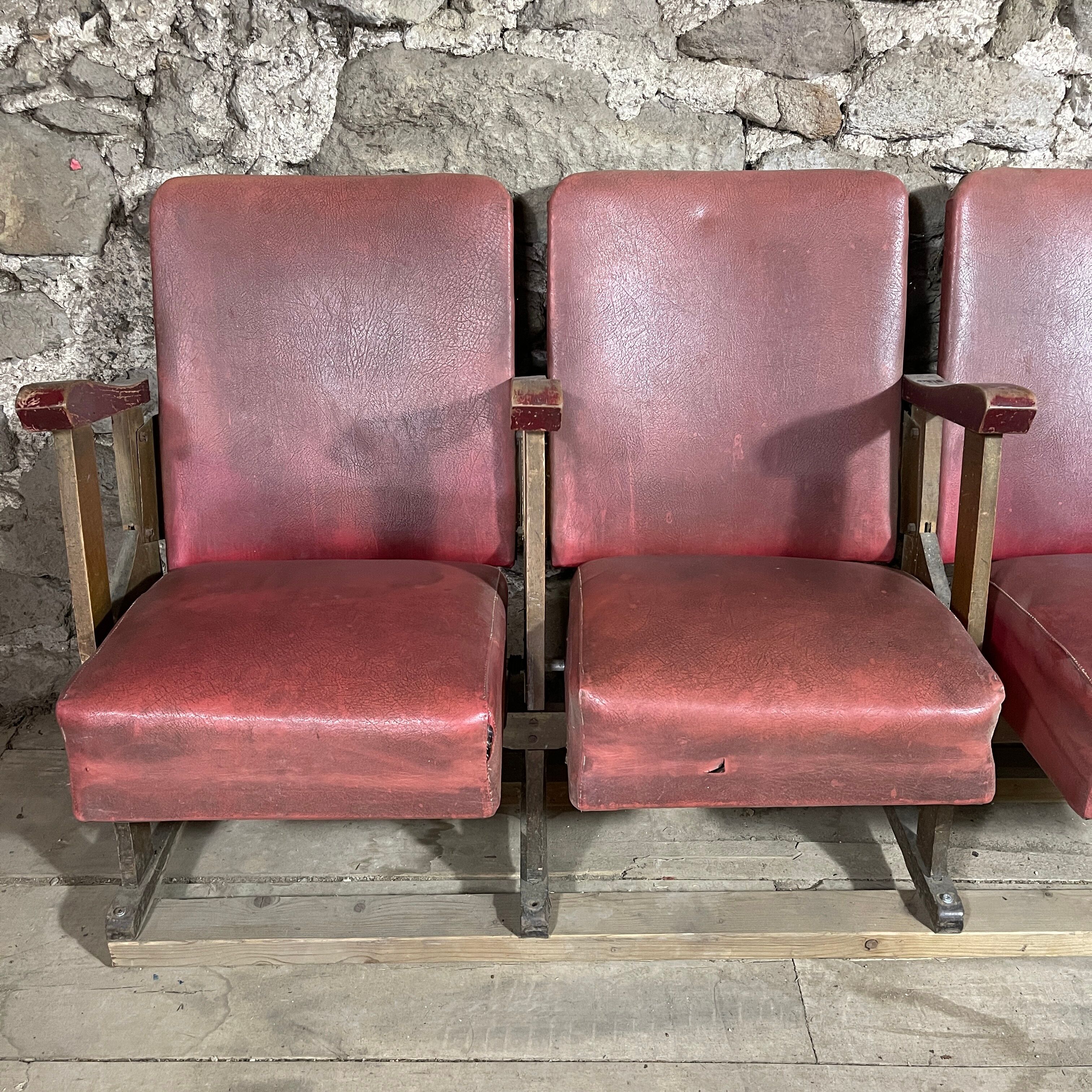 Series of 4 cinema chairs