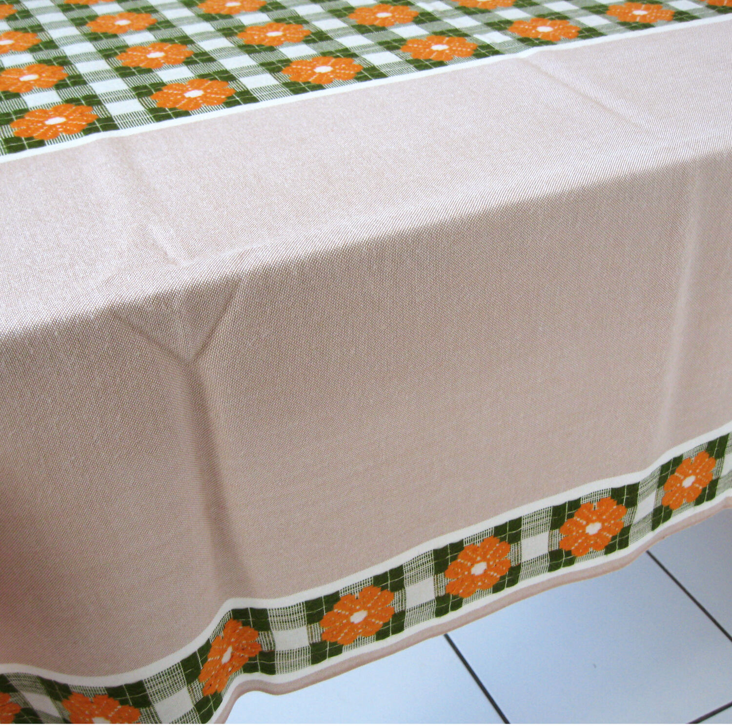 2 tablecloths & 10 napkins in beige dralon 1970