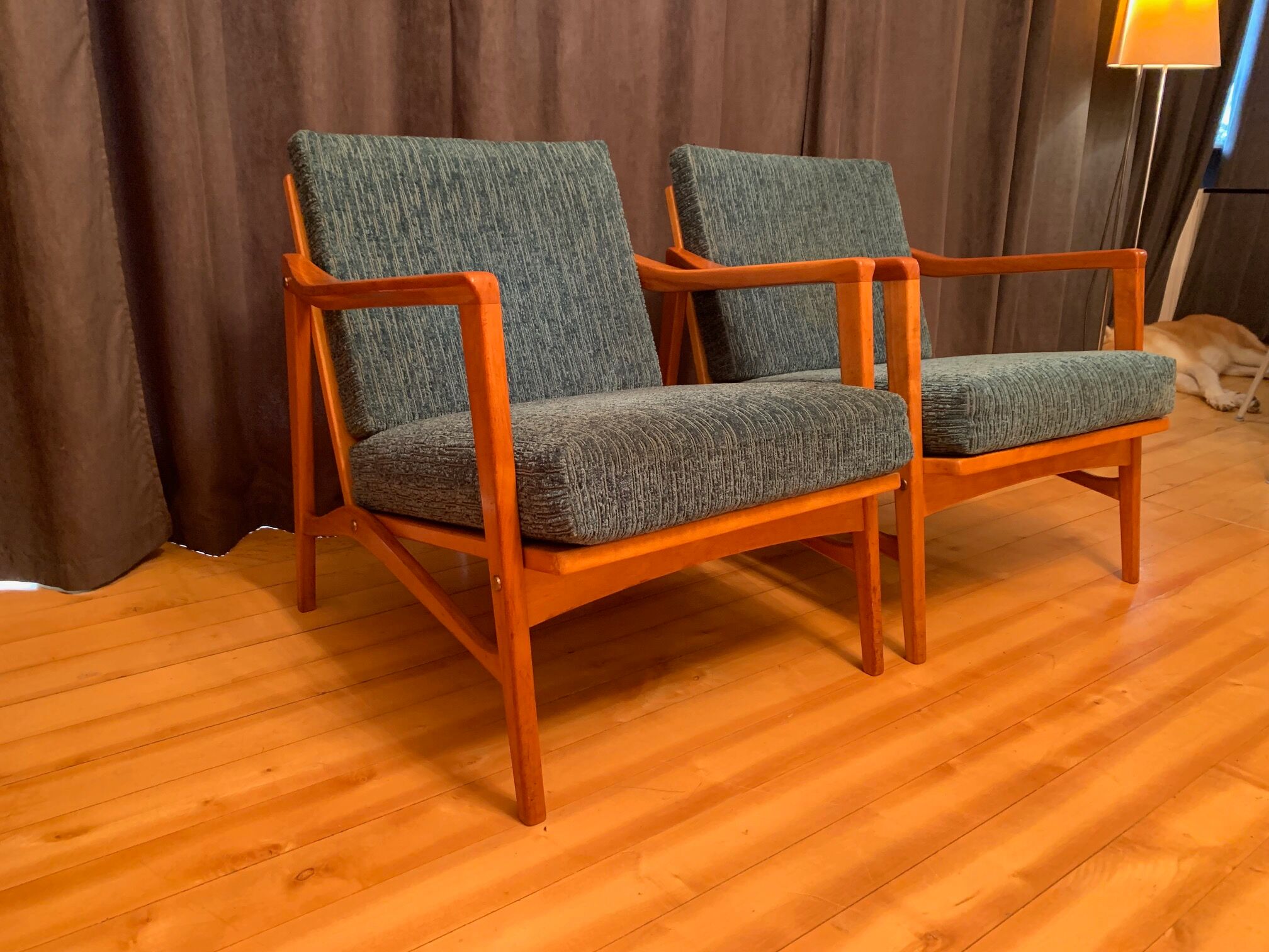 A pair of Wilhelm Knoll, Knoll Antimott armchairs, 1960s.