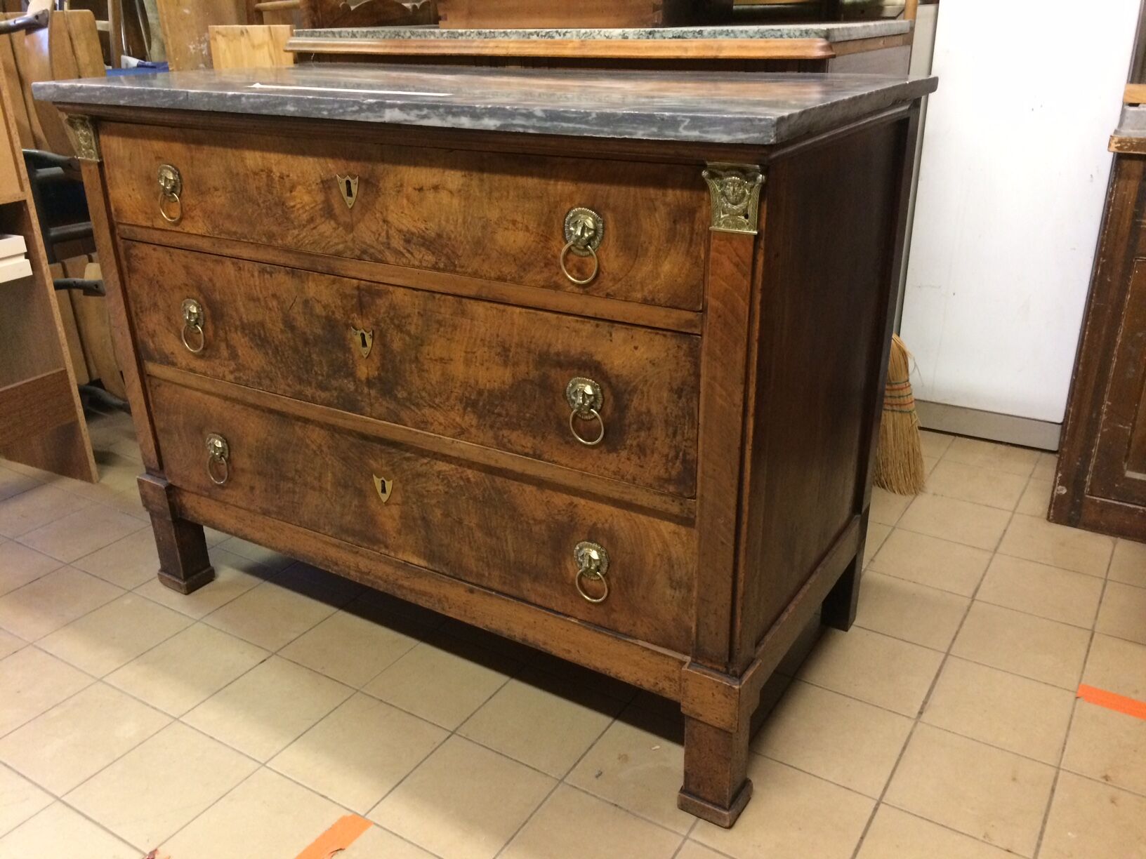 Empire dresser 3 drawers and grey marble tray