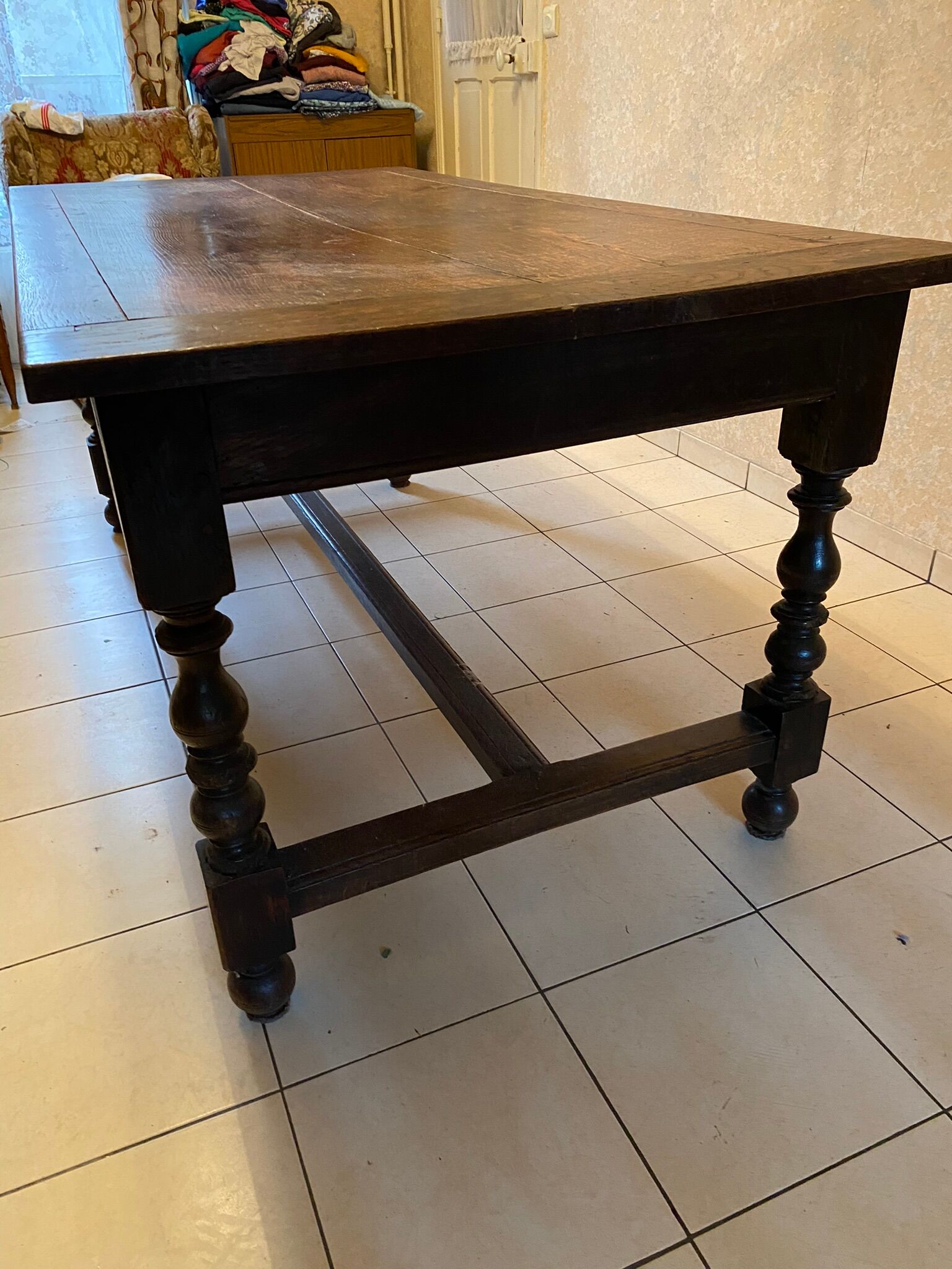 Table de ferme ancienne 19éme en chêne massif avec grand tiroir bois tourné