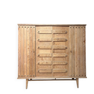 Armoire des années 40 en chêne dans le style de Guillerme et Chambron, années 1960