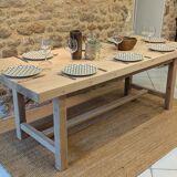Farm table