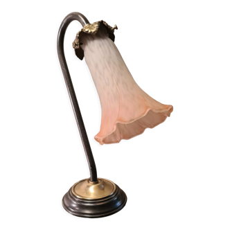 Bedside lamp 1920 has 40 art deco with its salmon tulip, 29x20