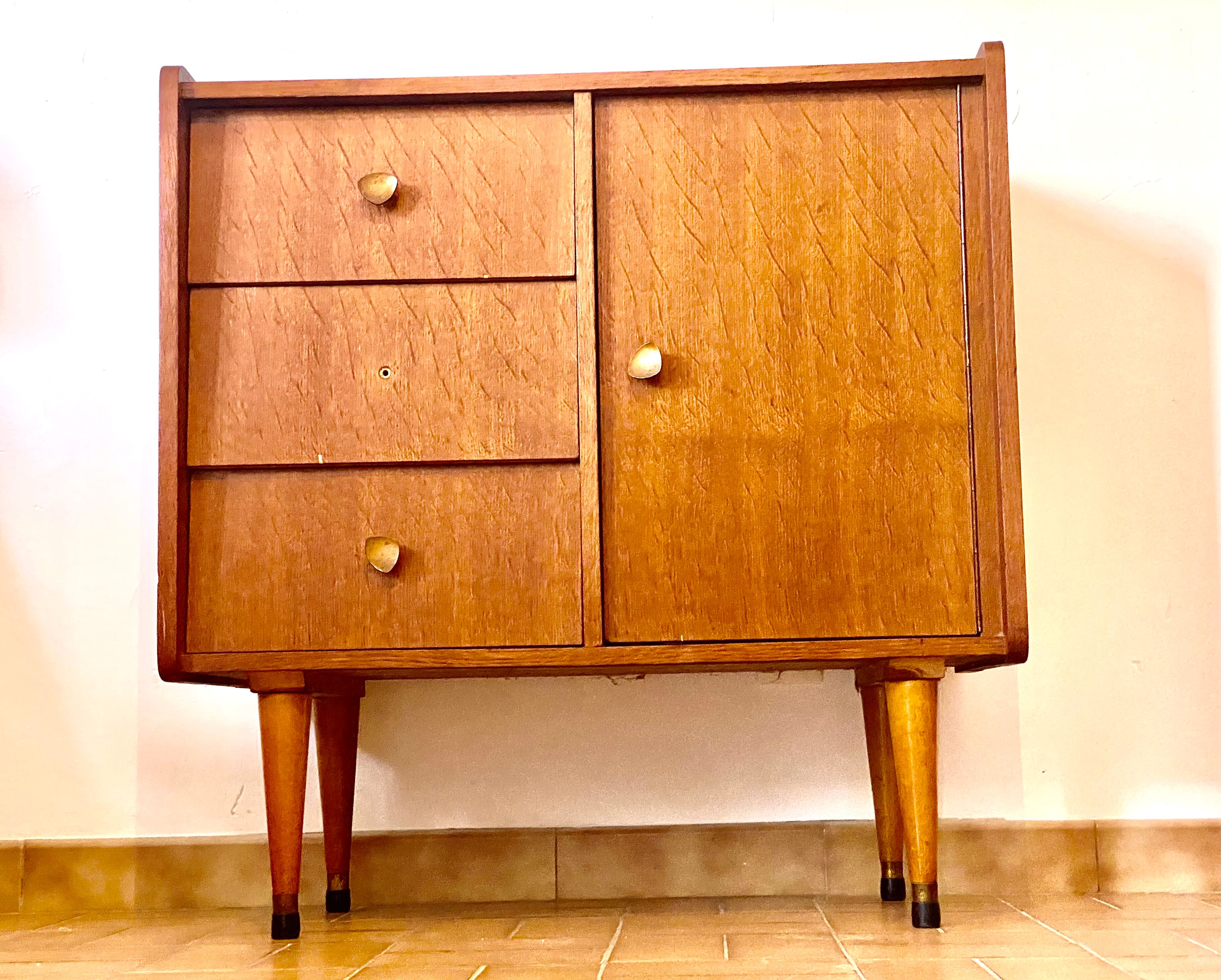 Commode vintage mid century
