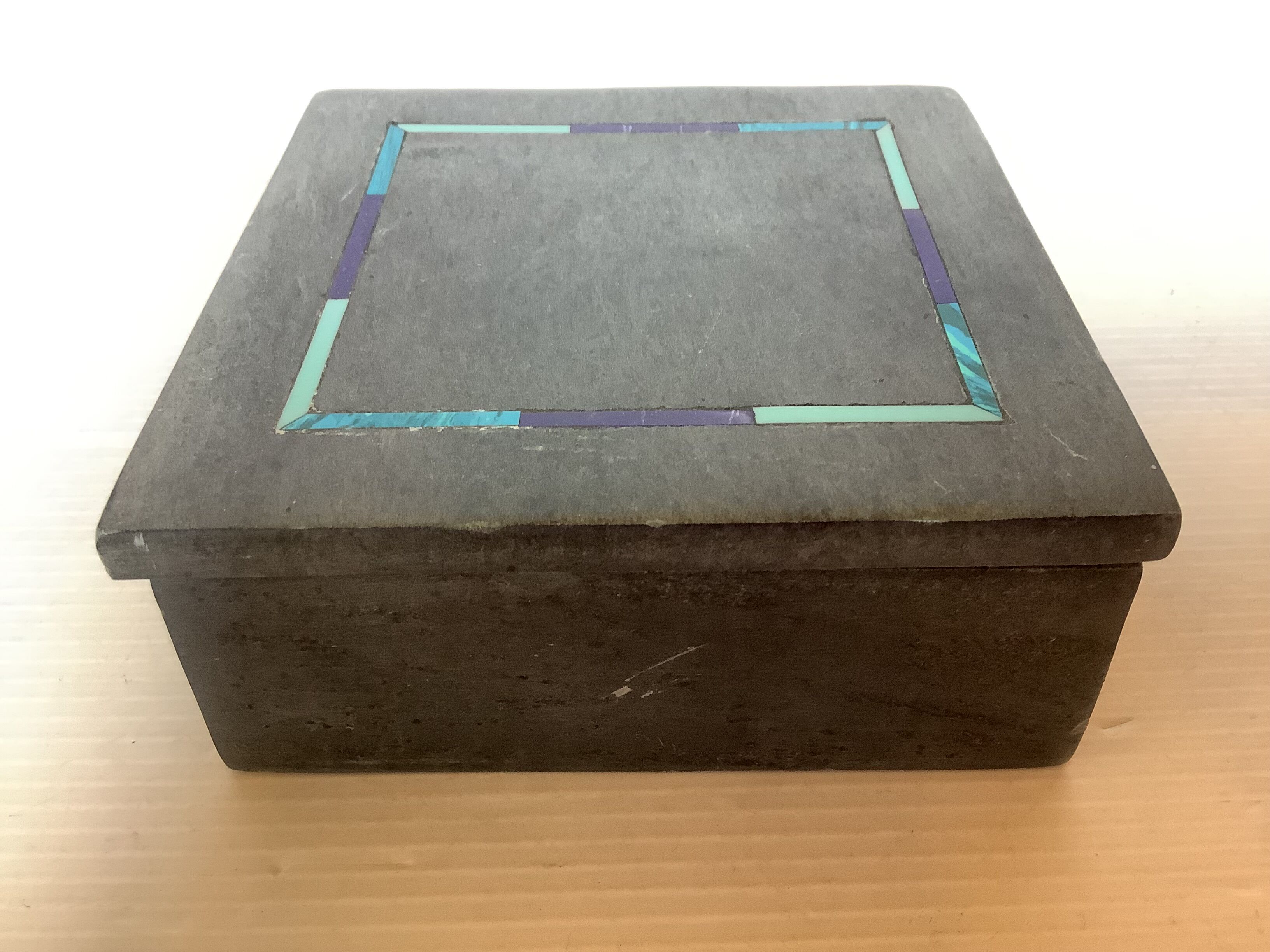 Grey and blue ring holder tray