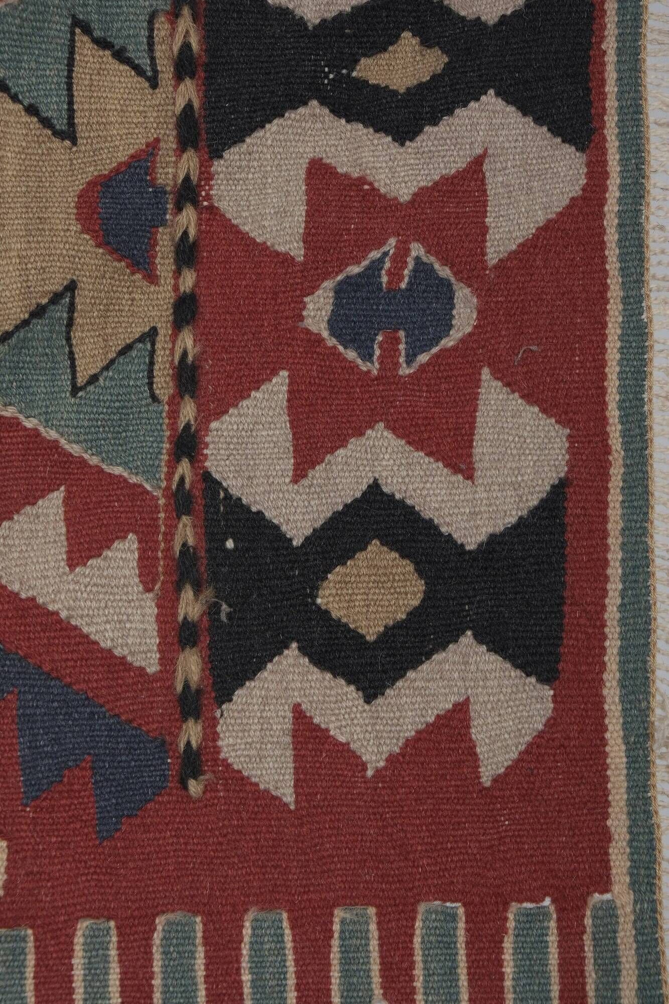 Vintage Turkish kilim, handwoven, 116x171 cm.