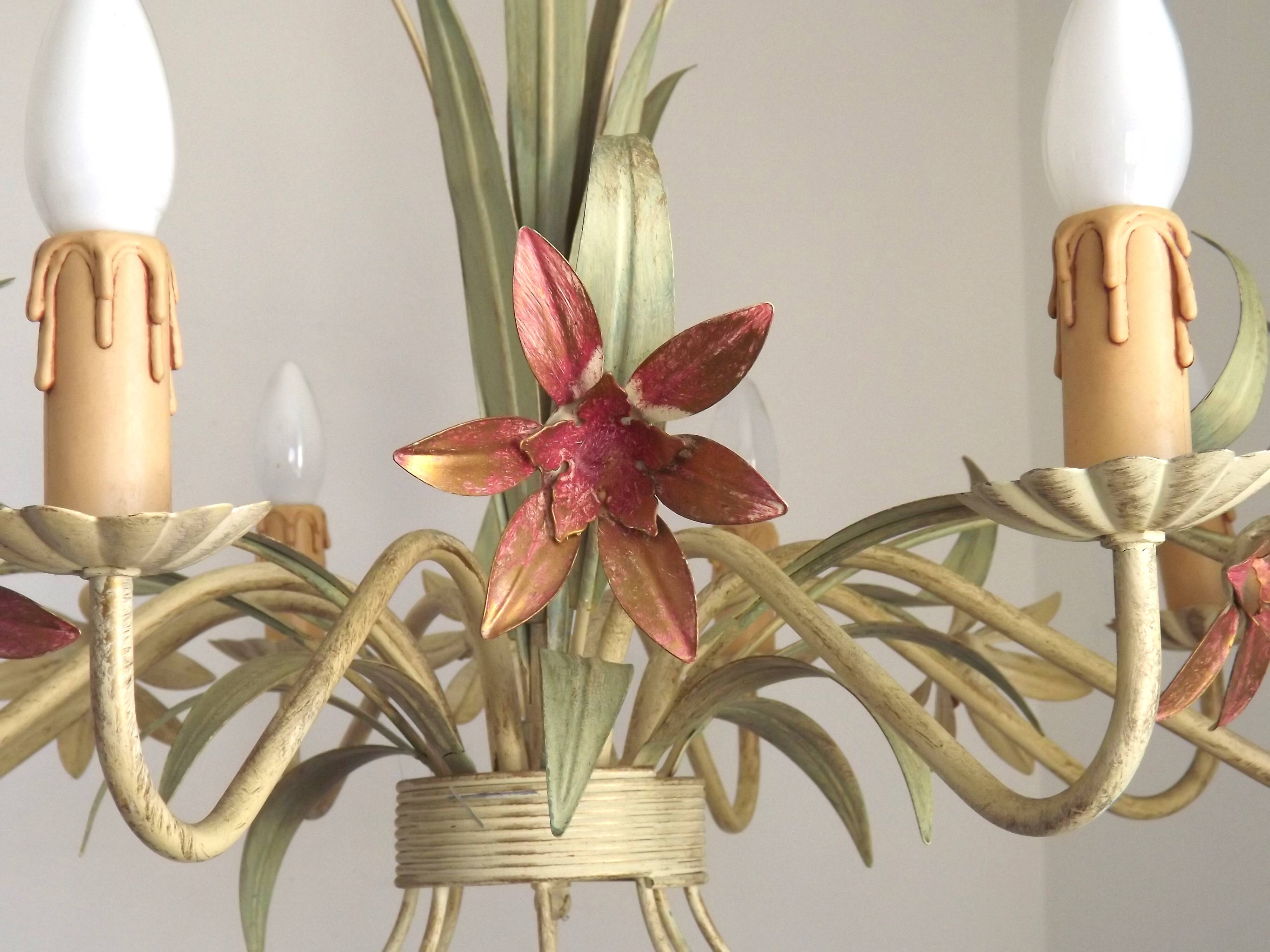 Italian vintage metal chandelier with 8 lights, Mathias bouquet, pink flowers.