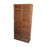 Furniture with clamshell