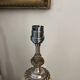 Pied de lampe en métal argenté et œuf d’autruche fin XXeme
