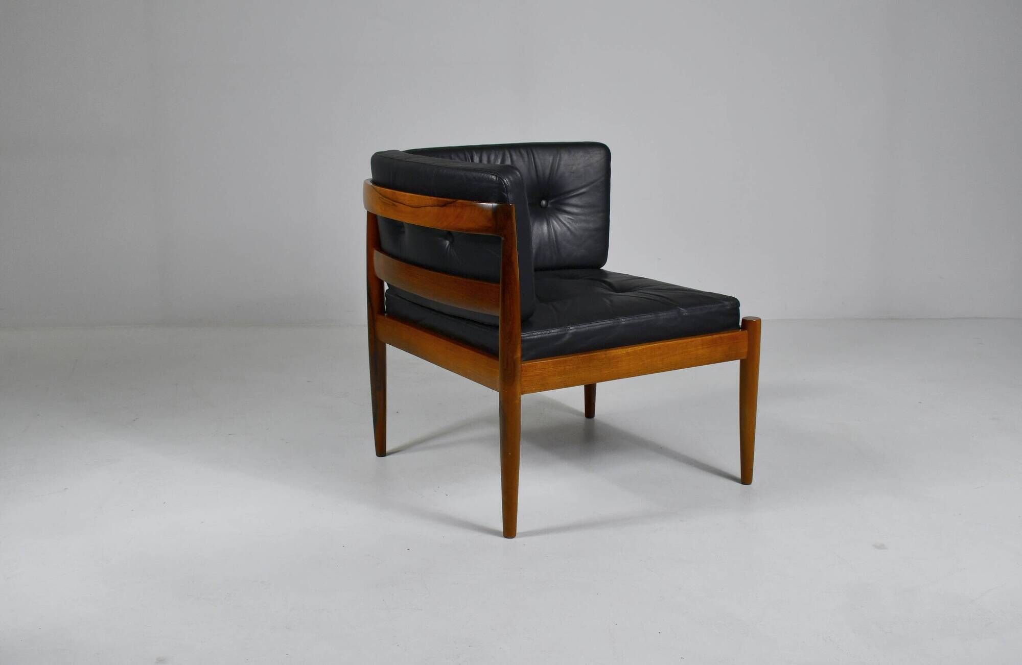 Univers corner chair by Kai Kristiansen for Magnus Olesen. 1965.