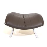 Saporiti Vela Alta leather armchair with ottoman by Giovanni Offredi