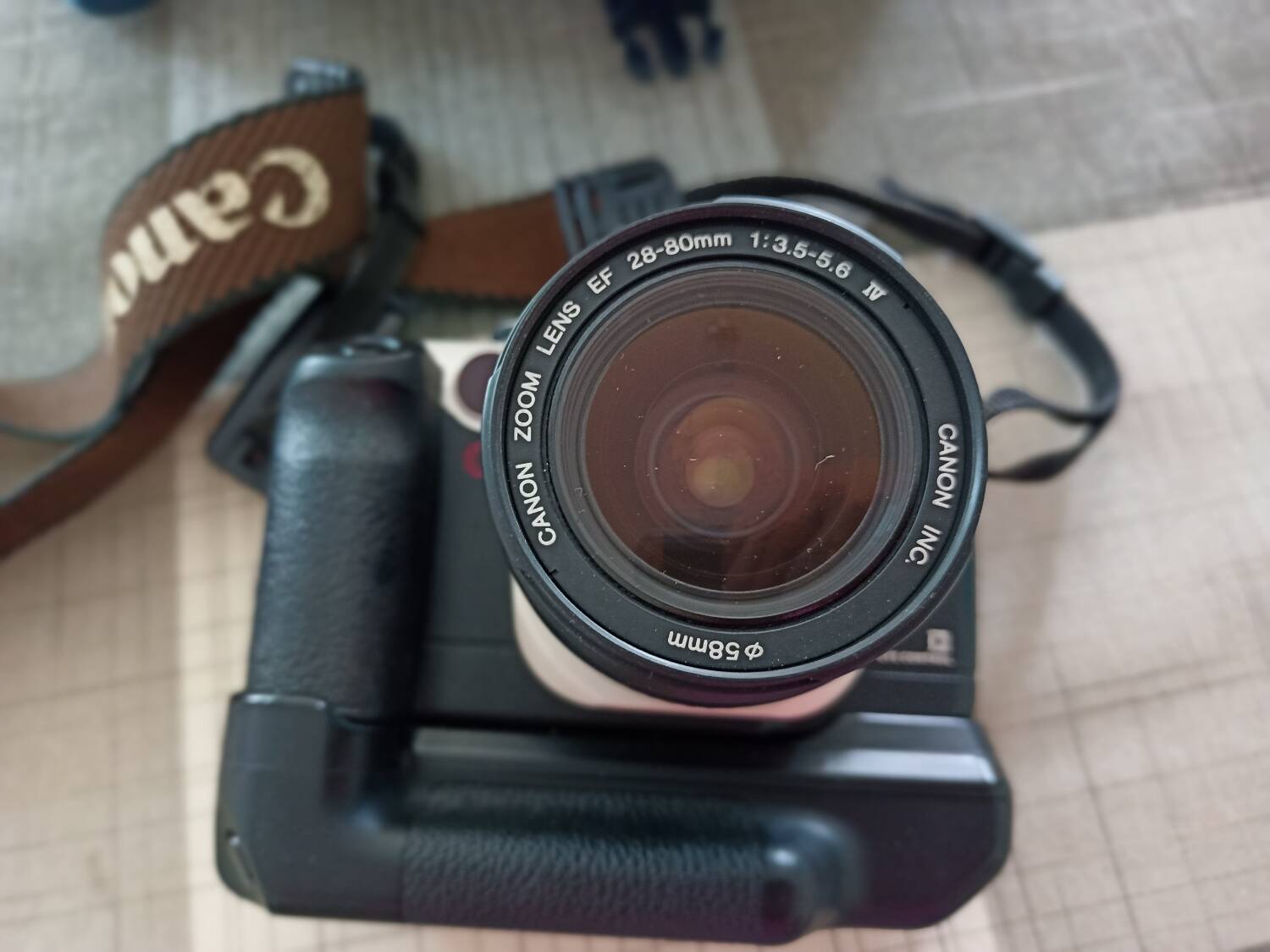 Canon eos 50e zoom lens ef 28-80 mm