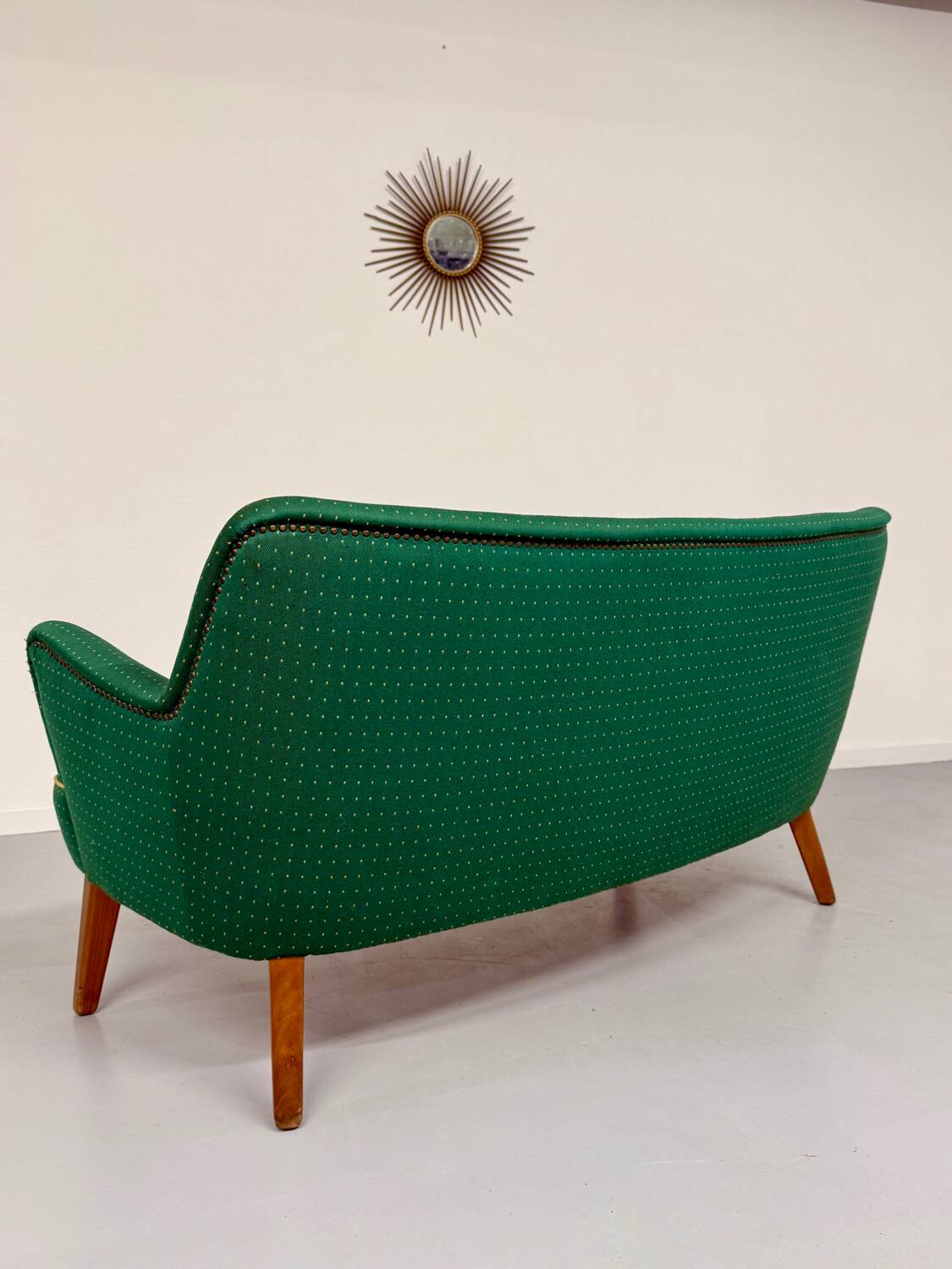 Ancien canapé haricot cocktail vert vintage design des années 50