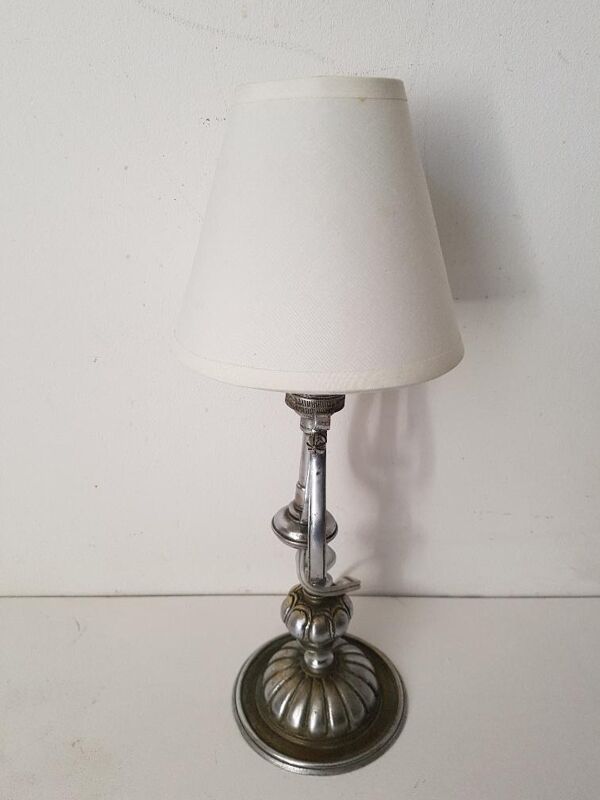Lampe ancienne de bateau