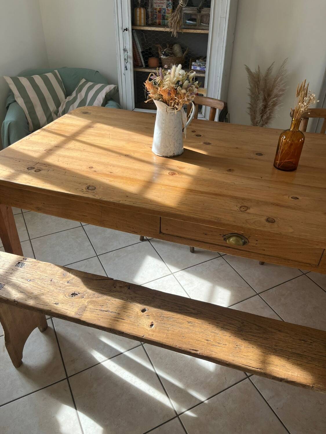 Farm table