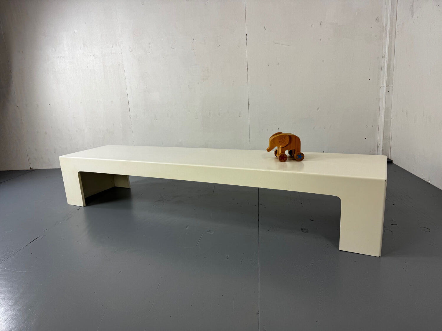 Space Age Modernist White Long Bench, Coffee Table 1970s