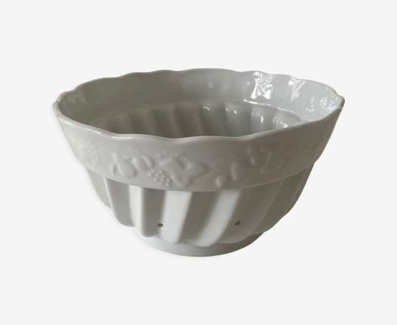 Égouttoir à fraises en porcelaine, modèle California de chez Deshouilières