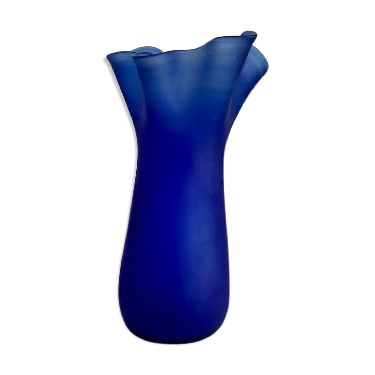 Vase mouchoir en verre bleu