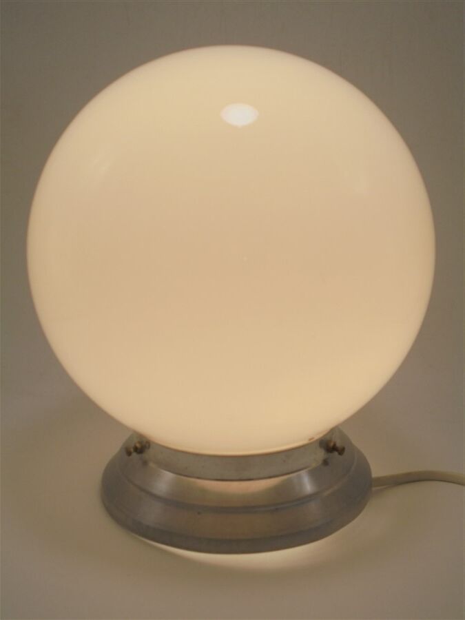 Opaline globe lamp