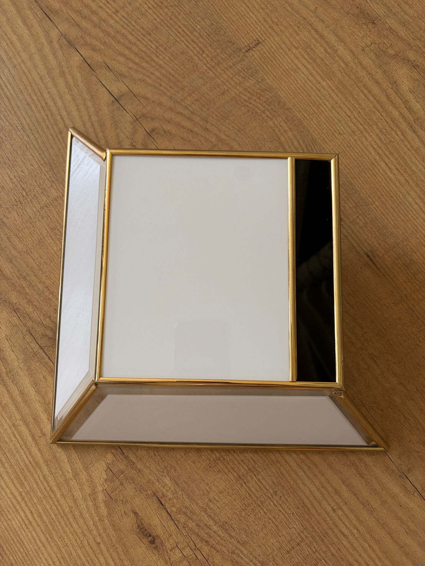 Vintage wall light — Italian design, 1970s