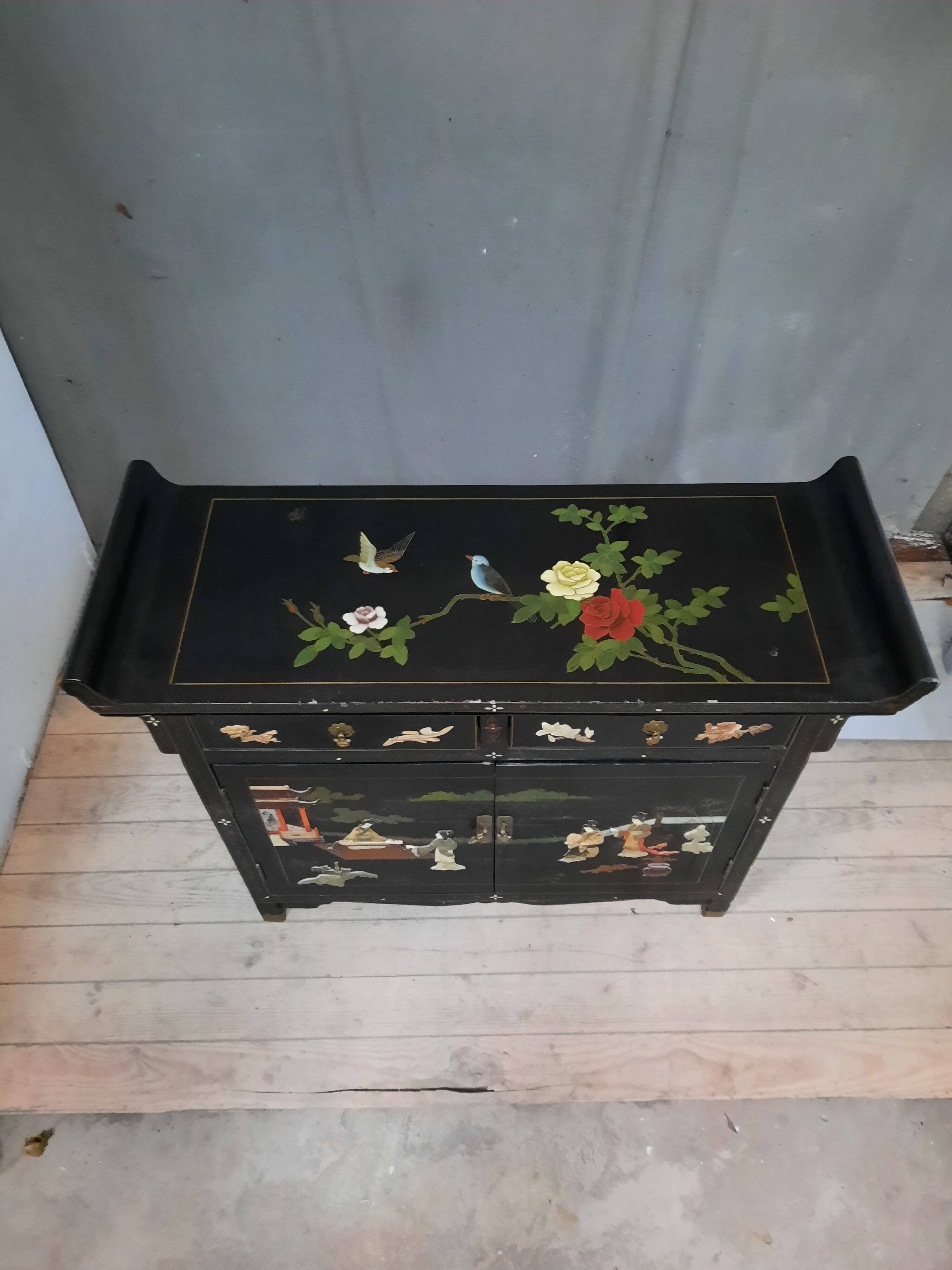 Chinese storage unit