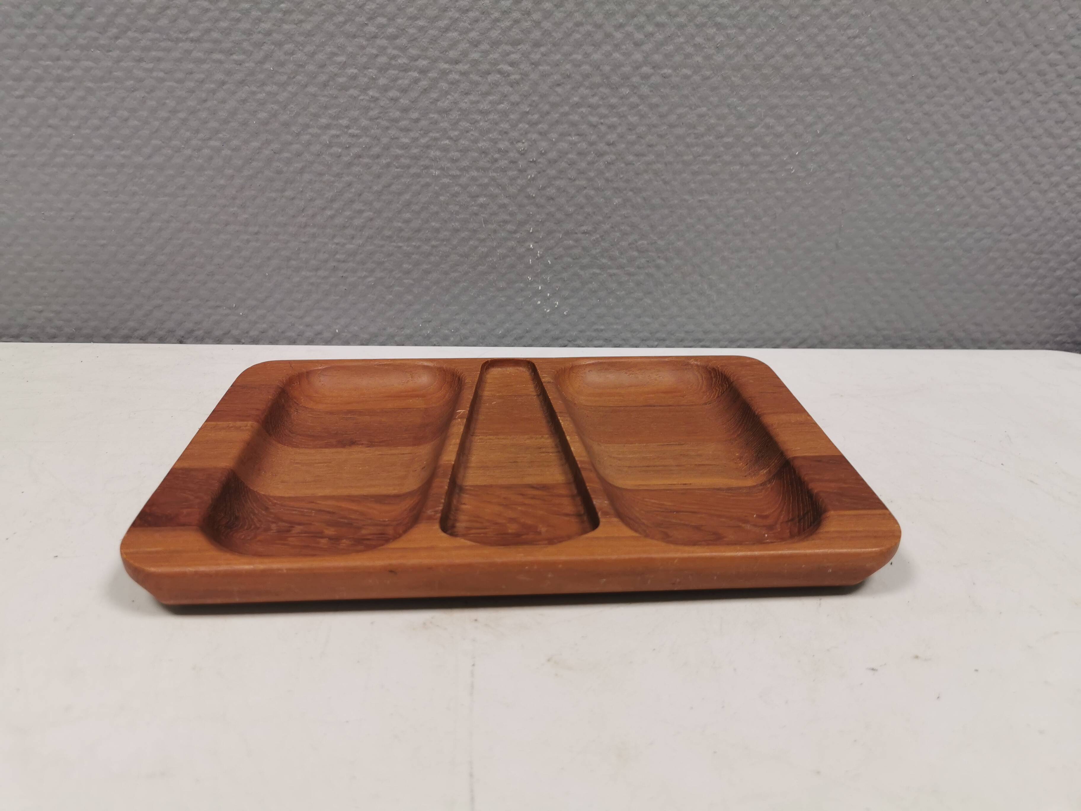 Wooden dish from Danske Digsmed Design 1960s.