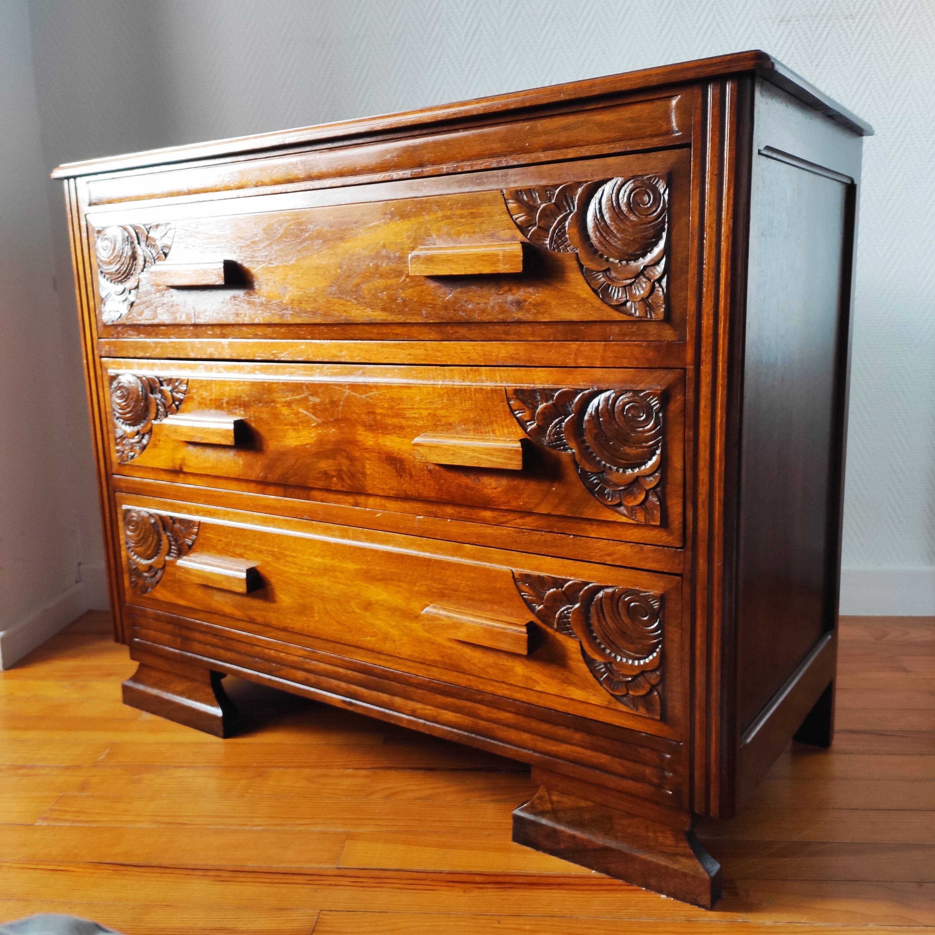 Commode Art Déco en noyer massif