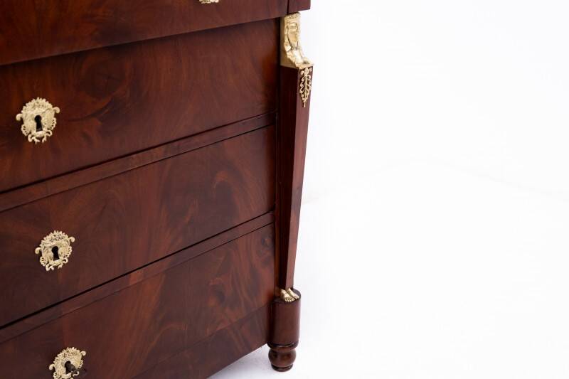 Luxurious Empire style chest of drawers, France, around 1840. After renovation.